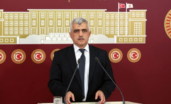 hdp_amedspor_sakaryaspor_macinda_cikan_olaylari_meclise_tasidi_h113529_8b86d