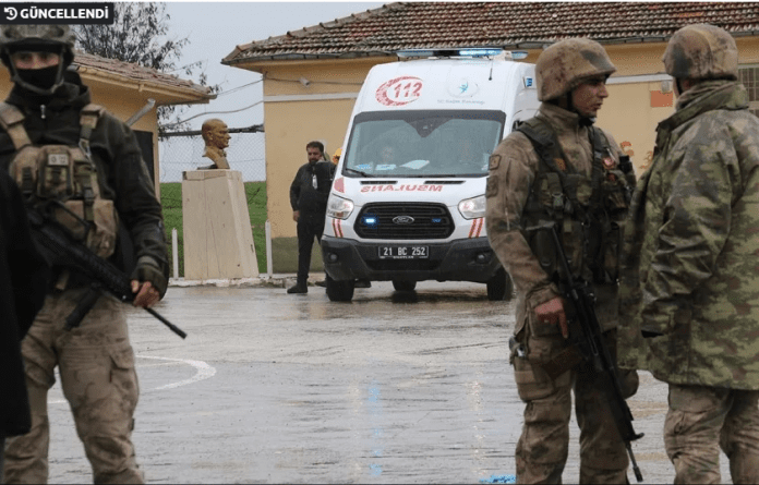 Adsız