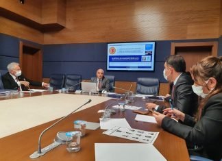 TBMM Göç ve Uyum komisyonunda Prof.Murat Erdoğan Türkiye toplumunun Suriyelilere karşı alerjisinin yükseldiğini Suriyelilerin memnuniyet ve kalıcı kalma oranının arttığını açıkladı