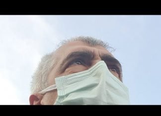 Çin konsolosluğu önünde Uygurlarla birlikteyiz