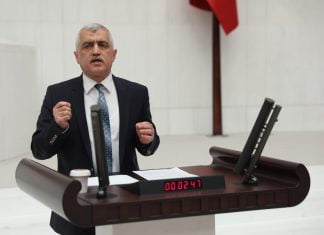Gergerlioğlu: “Adana’da kadınları coplayan anlayış Trabzon’da çocuklu kadınları gözaltına alıyor!”