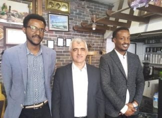 Kocaeli Milletvekili Gergerlioğlu Ankara Kızılay’da Somali Sofrası Sahibi Muhammet Bey İle Görüştü