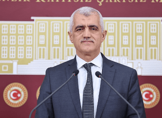 Ömer Faruk Gergerlioğlu: “Ne olacak bu Derince Diş Hastanesinin hali?”