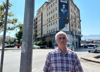 Gergerlioğlu, NATO’yu AK Parti Kocaeli İl Başkanlığı önünde protesto etti!