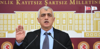 Gergerlioğlu’ndan okul önündeki skandala tepki: “Her yer alkol şişesi!”