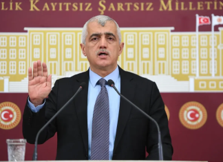 DEM Parti Kocaeli Milletvekili Ömer Faruk Gergerlioğlu, Ankara’nın Haymana ilçesine bağlı Sazağası köyünde gerçekleşen polis operasyonunda hayatını kaybeden Nazan Kavi ve Muhammed Kavi olayını Meclis gündemine taşıdı.