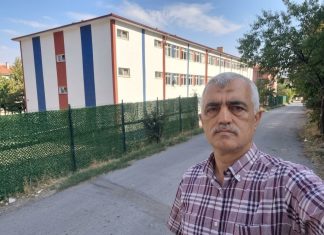 Gergerlioğlu; “Okullar açıldı, veliler zor durumda!”