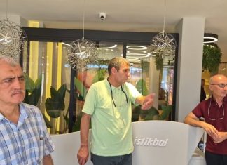 Gergerlioğlu Körfez Cahit Zarifoğlu Caddesi’nden Seslendi: “Burası İlçenin Kalbi, Bu Kaplumbağa Hızıyla Esnaf Batıyor!”