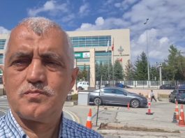 DEM PARTİ KOCAELİ MİLLETVEKİLİ ÖMER FARUK GERGERLİOĞLU AYM ÖNÜNDEN HÜKÜMETİ İSTİFAYA ÇAĞIRDI: “BİR TARAFTA EMEKLİNİN İNTİHARI, BİR TARAFTA MİLYARLIK VURGUN!”