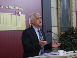 DEM Parti milletvekilleri Başakşehir’de 1 öğrencinin öldüğü kavgayı değerlendirdi